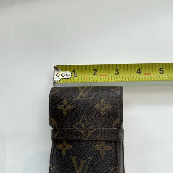 Louis Vuitton Authentic Pre Owned Monogram Etui a Lunettes Rabat Glasses Case. - Picture 12 of 12